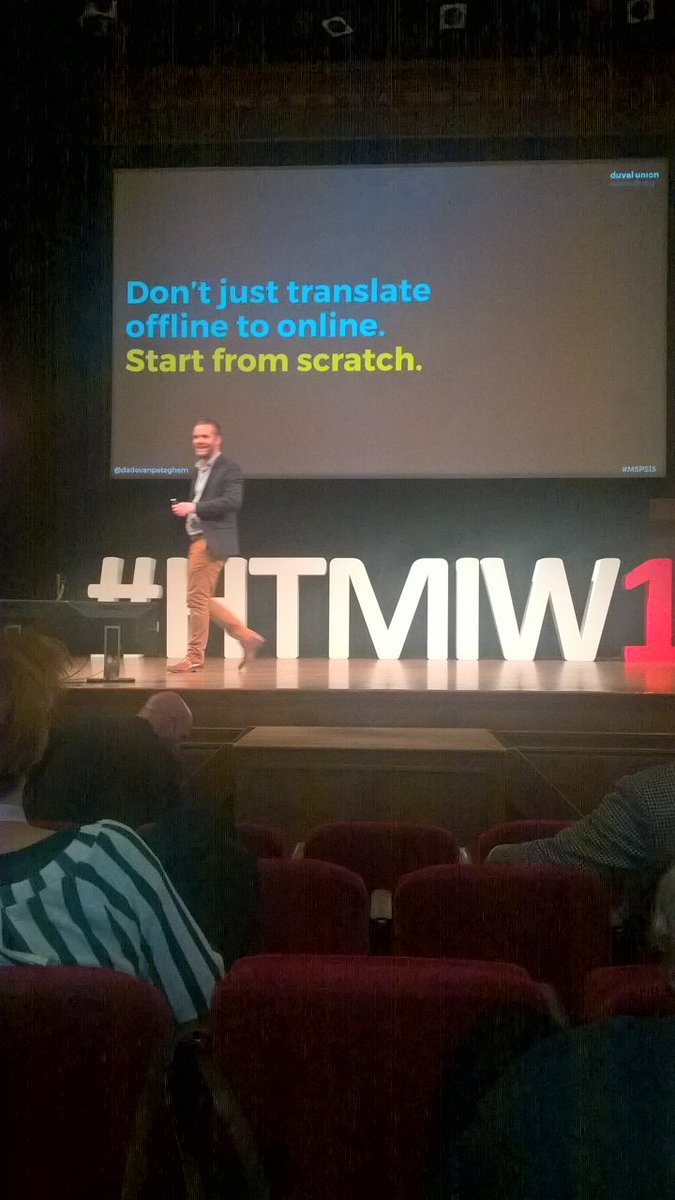 SaskiaDelfgaauw's tweet photo. Top spreker @dadovanpeteghem #HTMIW17 over transformatie. Extra punten voor gebruik woorden goesting en gefnuikt #vlaamsch https://t.co/SihCwBqxdc