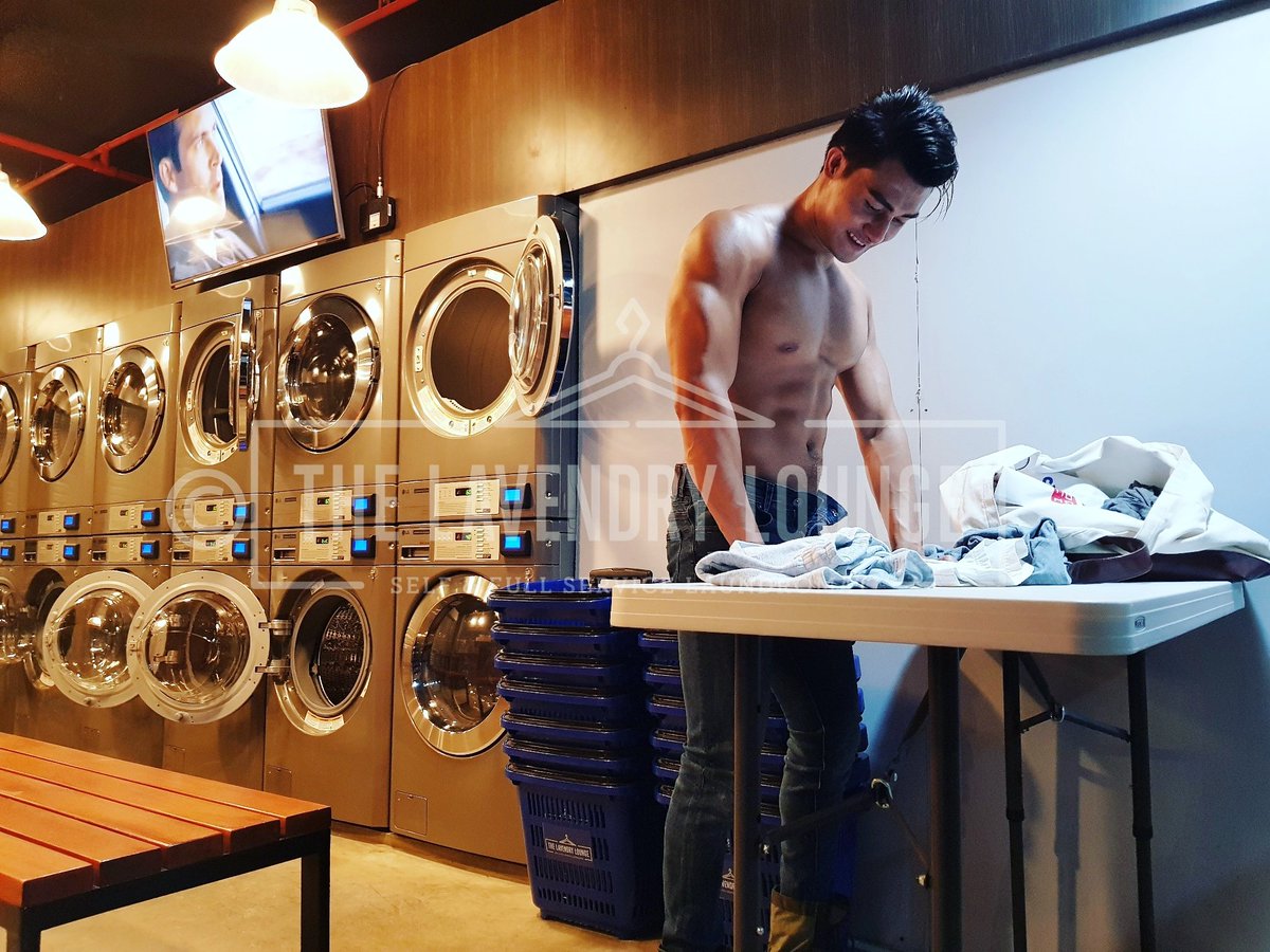 LavendryLounge's tweet photo. We have folding tables
#thelavendrylounge #laundryph #laundromatph #selfservicelaundromatph #laundromat
https://t.co/M9ptwT4imL https://t.co/r1p80mpBcG
