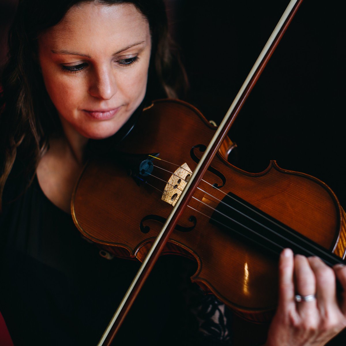 cutsthemustard_'s tweet photo. Musicians headshots for #Berkshire based String Quartet @Akinastrings earlier this year. #musician #headshots #violin #portrait https://t.co/6JECVCDMH7