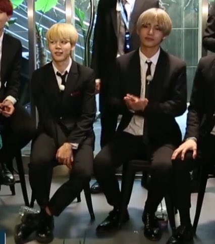 bestpromogems's tweet photo. so hm here we go again #vmin https://t.co/i41vfKa7yj