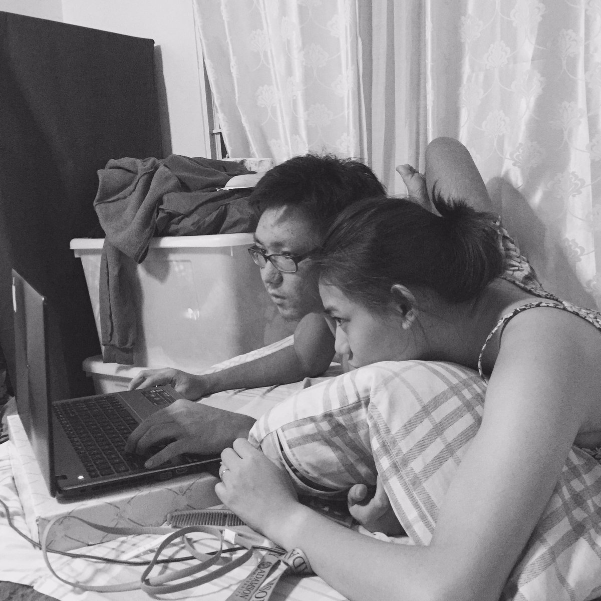 shyfelias's tweet photo. Savoring the moment when they get along. No annoying arguments. #ThankYouDota #siblings #suchpeace https://t.co/IRBhlyyzgI
