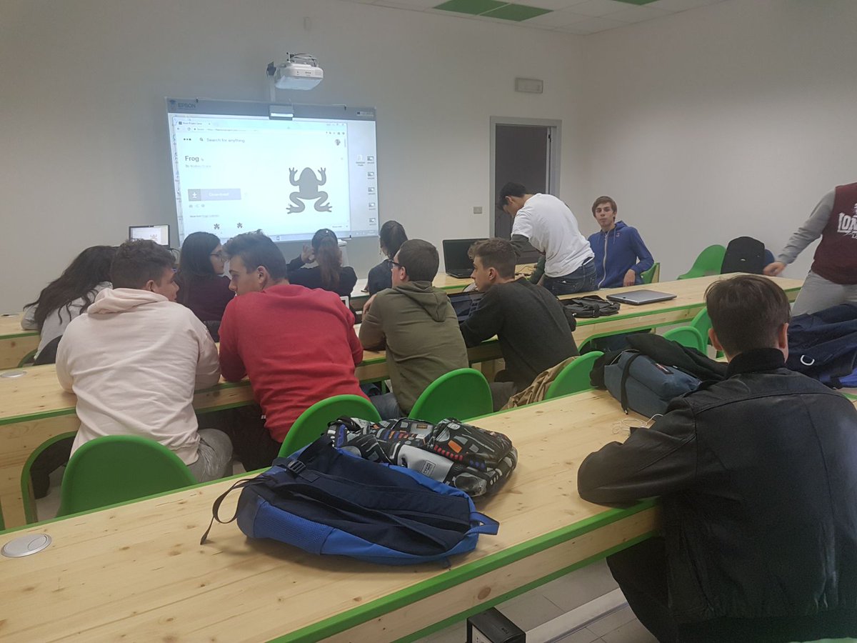 SA_Rieti's tweet photo. Oggi al @FabLabLazio @BIC_Rieti corso di #3dmodeling per le scuole. Andiamo a #modellare https://t.co/llMU8peXcO
