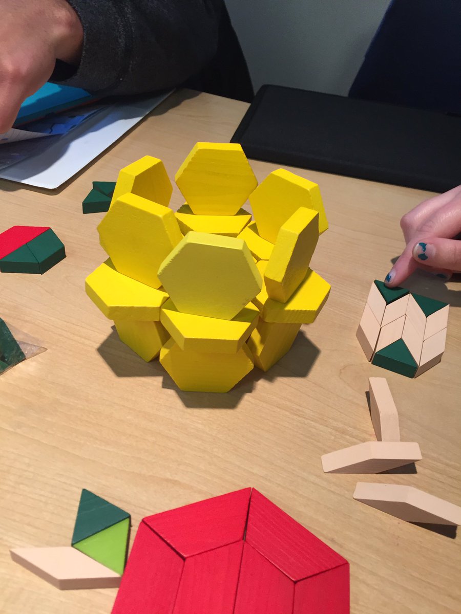 HTS_MsVanVugt's tweet photo. 3D honeycomb in math class #luosocial https://t.co/ahDMJTG9GV