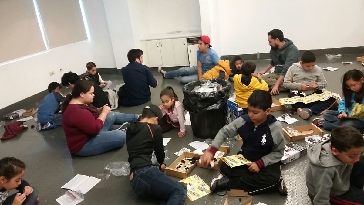 devolt_6407's tweet photo. last Saturday we spent time with amazing kids at the Semilla museum! #devoltizate #omgrobots #firstinspiresme #ftc #frc #frcmxto https://t.co/xWuDCYQO7g