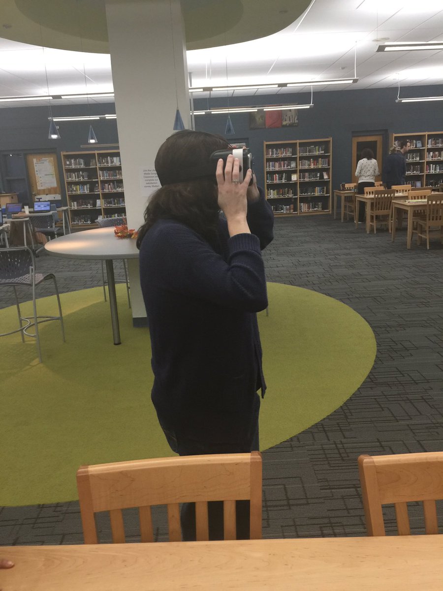 FHSchibs's tweet photo. Virtual Reality. #teacherPDday #WestUnit #WeareFirebirds https://t.co/RxVWpx7nR0