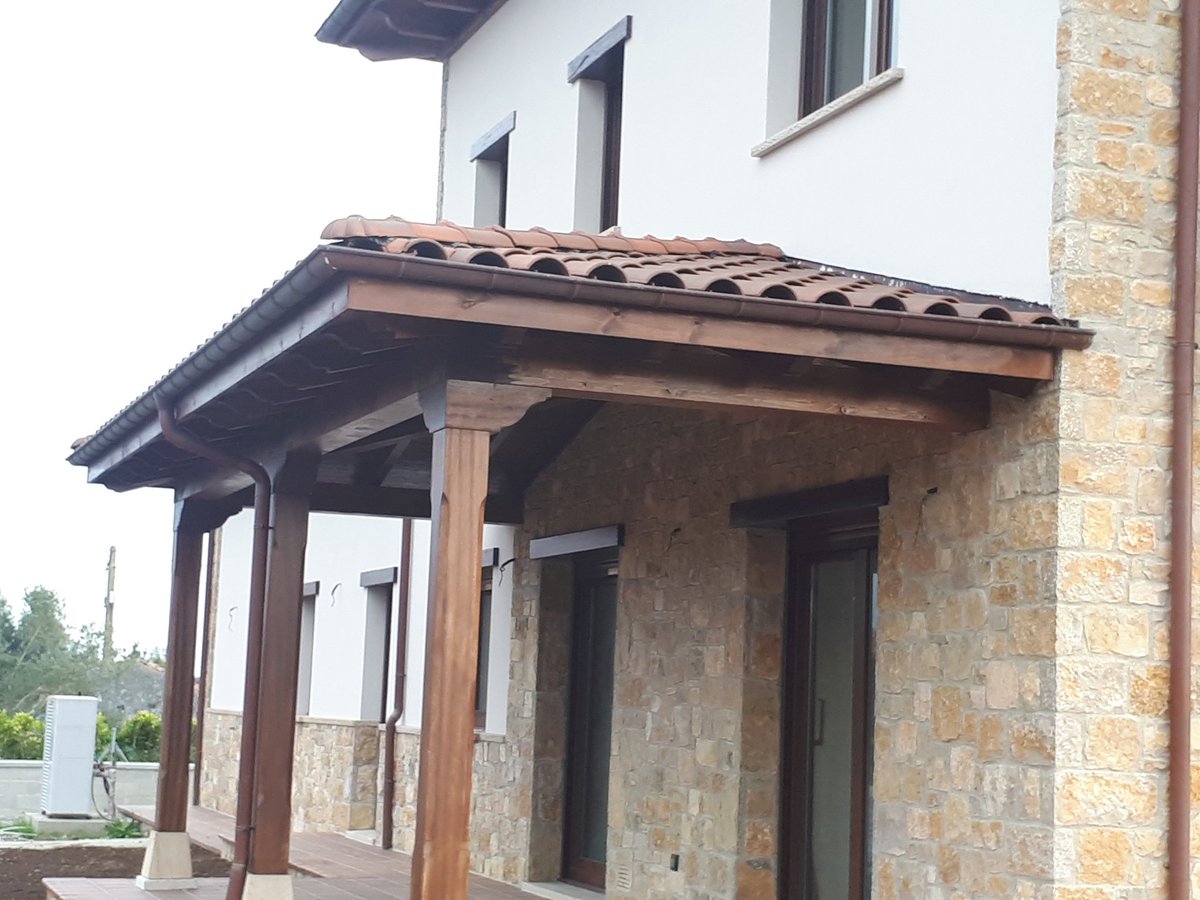 arierac's tweet photo. #Cubierta eficientemente #energetica con TB-10 Fosca instalación en seco (sin morteros) en #Asturias @TejasBorja @asturiastejas
#BorjaSystem https://t.co/DsXwabdeqD