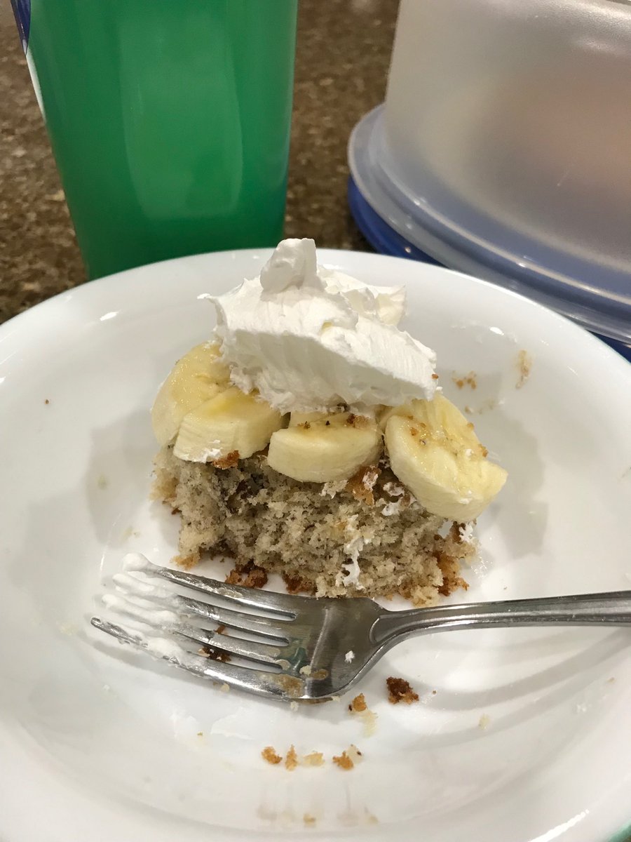 rholt64's tweet photo. My momma’s banana nut cake she makes for my birthday each year! #BreakfastOfChampions https://t.co/PkALyWBqPo