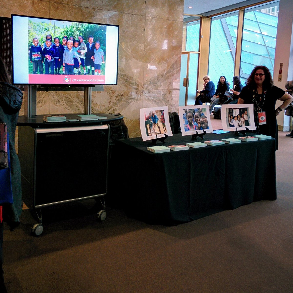 CEFoundation's tweet photo. Meeting inspiring people choosing to change the world at the Design Thinkers conference! #rgdDT @RGD  #toronto @GettyImages https://t.co/6OChLSkXWj