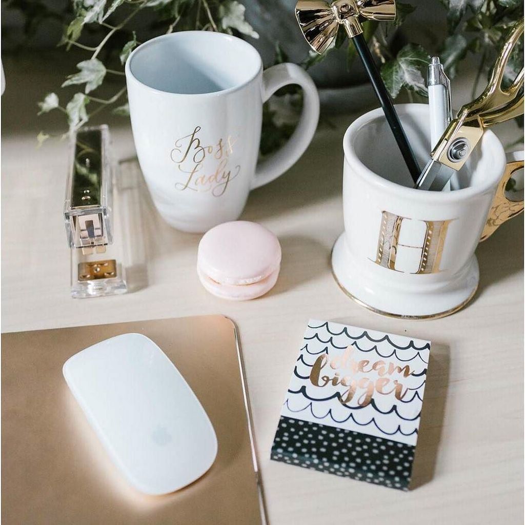 WindyCityBlogCo's tweet photo. Work mode 📷 @themillennialmartha_ #WCBClife // #WindyCityBloggers https://t.co/pIiMV15vez https://t.co/UQfCTFSkJ4