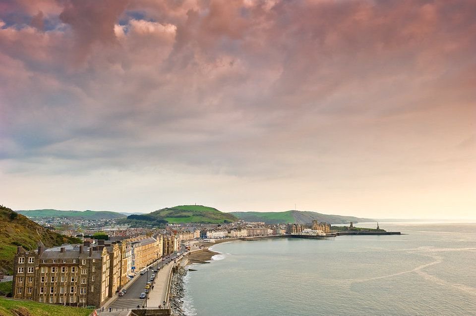 Our family run #Aberystwyth Park Lodge Hotel is a short distance from the idyllic #CardiganBay #VisitWales buff.ly/2yCHSWu