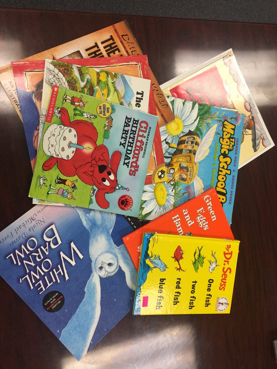 CarlaJBates1's tweet photo. NHHS supporting Madison County Book Project! #mcssbebold #seethebest #newpridenewpassionnewhope @everett_lavell https://t.co/h9oZZpgFnl