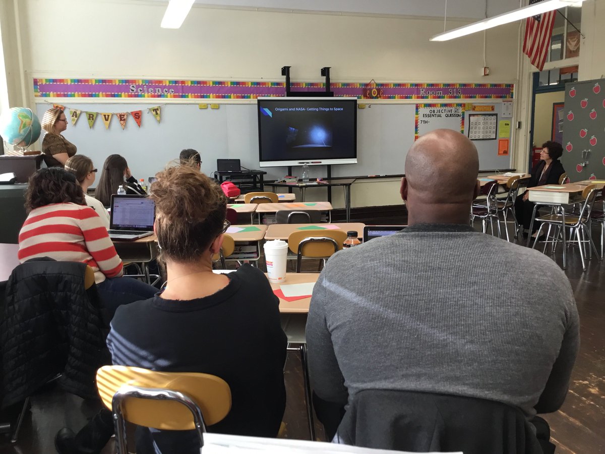 Going Origami <a href="/BayonneBOE/">BayonneBOE</a> #baytechcon #beetechready #itsabird