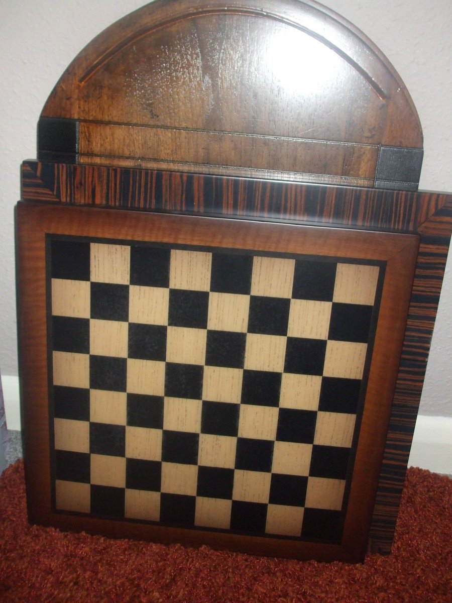Daveh76Hover's tweet photo. Chess and Shove h'penny boards ready for #Godington Winter Art Fair. Still need to finish an artwork and I'm good to go. 😀 https://t.co/JeraTniWGx