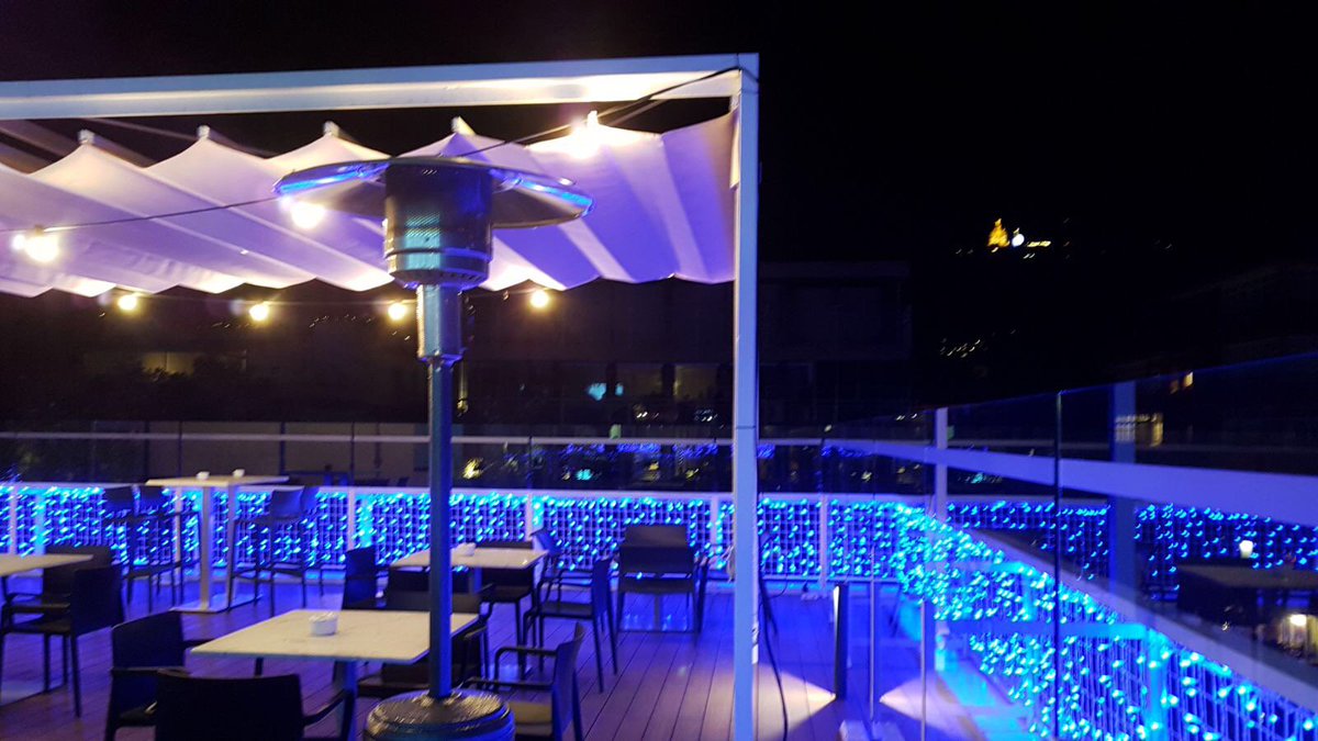 TerrassaBnova's tweet photo. Así de bonita ha quedado nuestra terraza con vistas al #Tibidabo! Es ideal para cualquier tipo de #evento! #cateringbcn #eventobcn #sarria https://t.co/R9c5ybaClp