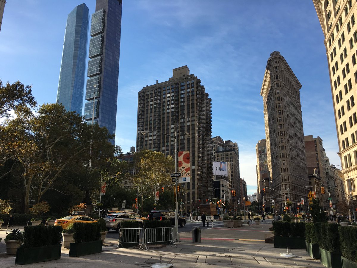 PressisionLtd's tweet photo. We’re in #Manhattan today saying 👋 to some of our #NewYork creatives 🇺🇸 #pressision #creativeprint #creativepartners #newyorkcreatives https://t.co/STw4CLux7R