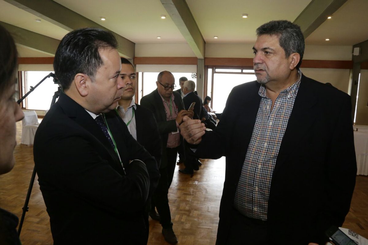 OlanoPlinio's tweet photo. Hoy en el OCAD Centro Oriente, que contará con la asistencia del Presidente @JuanManSantos. Se pondrán en consideración 16 proyectos. https://t.co/XYwFk3XIUt