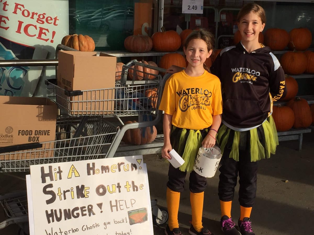 FoodBankWatReg's tweet photo. Thank you to the The Waterloo Ghosts - Squirt Gold team who raised over 2000 meals with their Food and Fund Drive this Fall! #WaterlooGhosts https://t.co/5I5VK8cYRs