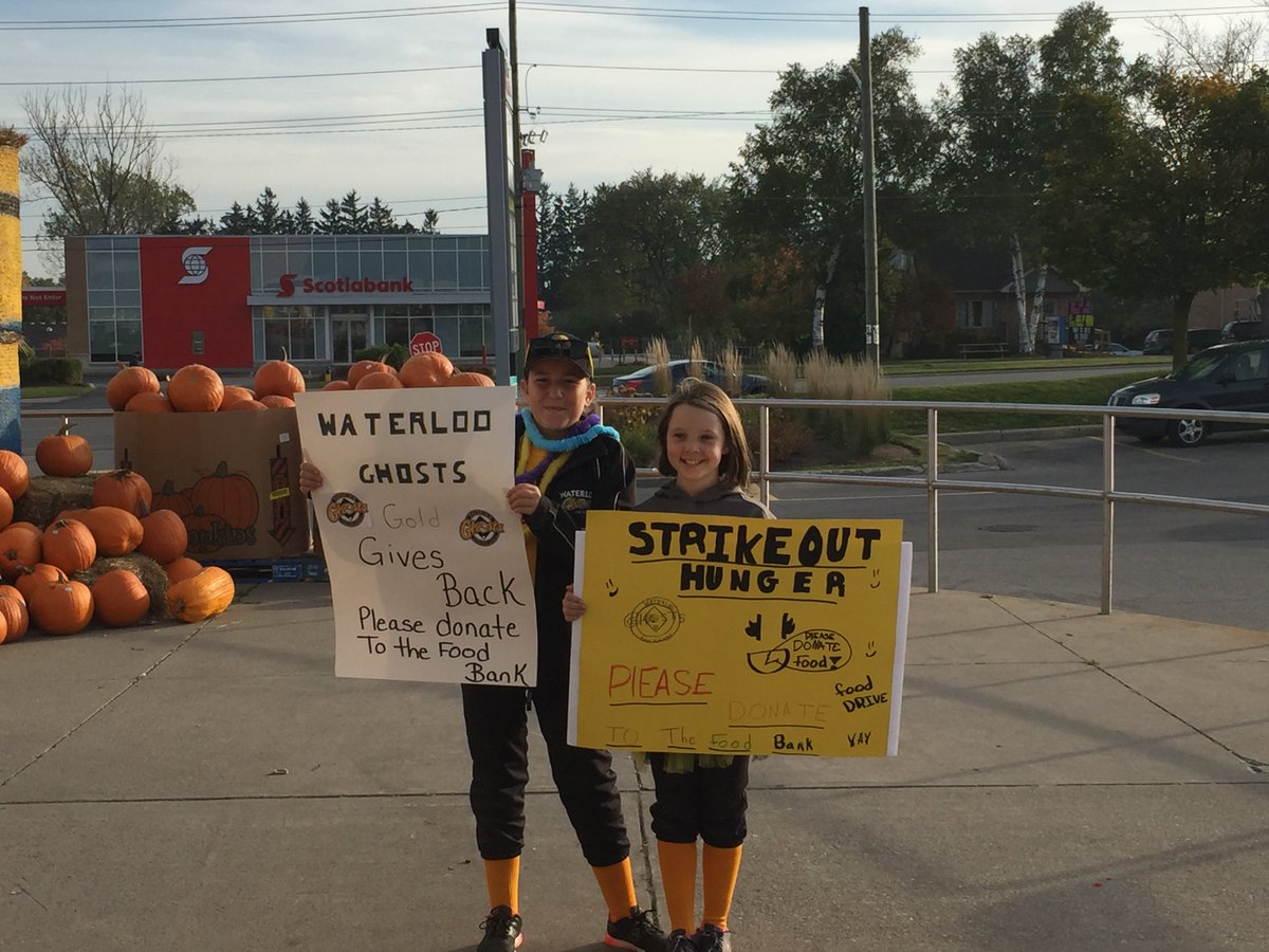 FoodBankWatReg's tweet photo. Thank you to the The Waterloo Ghosts - Squirt Gold team who raised over 2000 meals with their Food and Fund Drive this Fall! #WaterlooGhosts https://t.co/5I5VK8cYRs