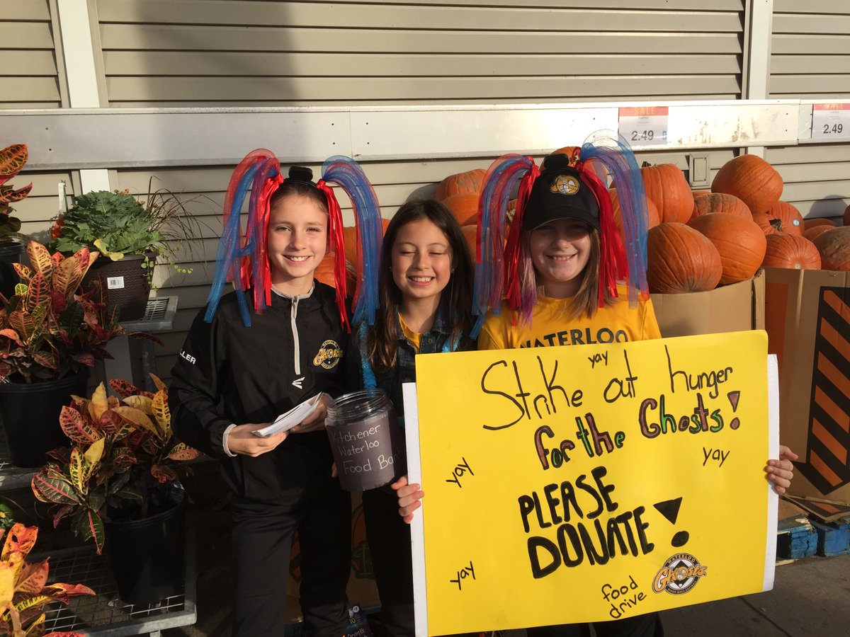 FoodBankWatReg's tweet photo. Thank you to the The Waterloo Ghosts - Squirt Gold team who raised over 2000 meals with their Food and Fund Drive this Fall! #WaterlooGhosts https://t.co/5I5VK8cYRs