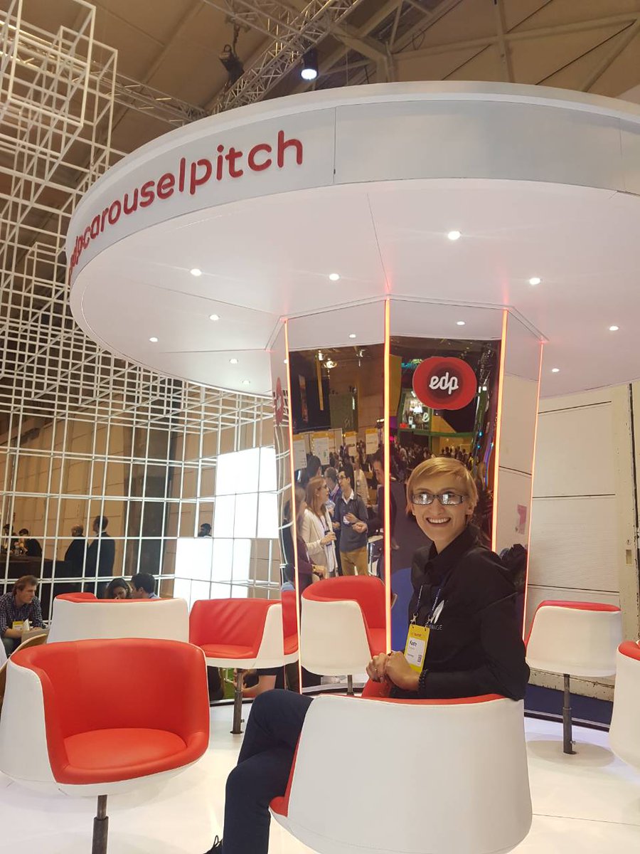 nexchangeCC's tweet photo. @NexchangeIO pitching at #websummit17 🙌✌️

#innovationatedp #edpcarouselpitch https://t.co/5WEHqjKikY