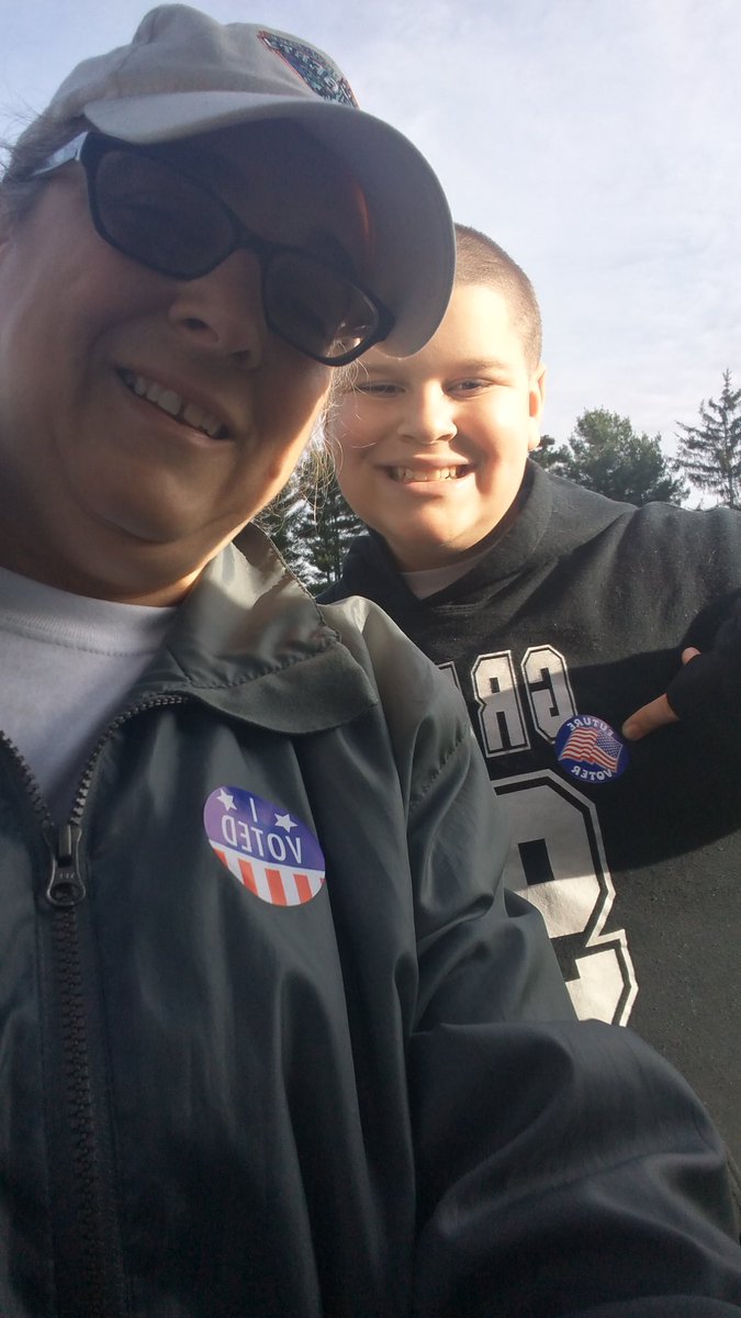snoopsrulez's tweet photo. @NJEA the future is in our hands! Learning young how important it is to get out to vote! #members4murphy #njeavotes https://t.co/RkIiFA7P9A