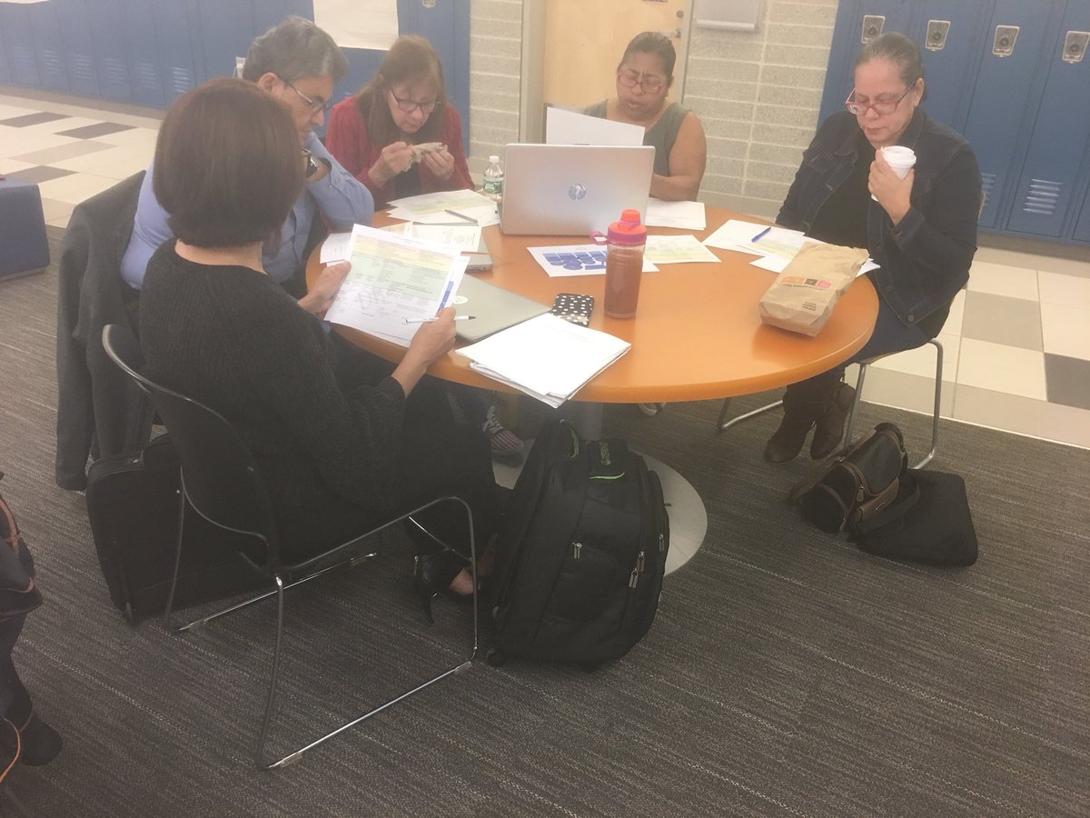 Kicking off our Prek-5 Literacy SRBI/Intervention conversations at districtwide prof learning <a href="/HartfordSuper/">Dr. Andraé Townsel</a> <a href="/kmcbones/">Catherine Carbone</a>