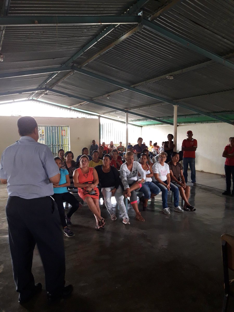 IngOrlandoM's tweet photo. Asamblea con el Poder Popular en el Sector La Vigia, donde fortalecimos el 4X4 https://t.co/WVTJID2GYd