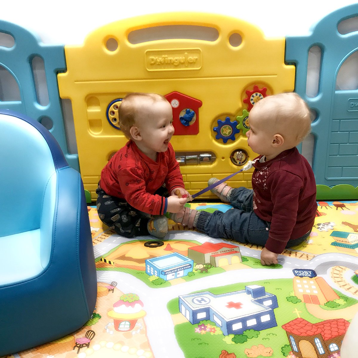 dwinguler_eu's tweet photo. Fun @ Babywelt Berlin 2017! Thank you for visiting us!
#dwinguler #playmat #baby #toys https://t.co/BndU6q8sga