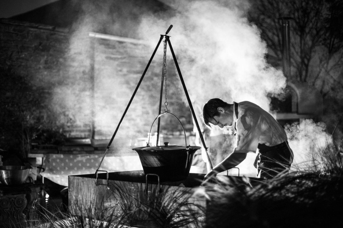 CountryHouseWed's tweet photo. Winter Feast &amp; Fire Supper Tickets on sale NOW- A Celebration of Seasonal Spice ❄️ 2nd Dec https://t.co/vql3ilp6xD https://t.co/1MRH2Nica5