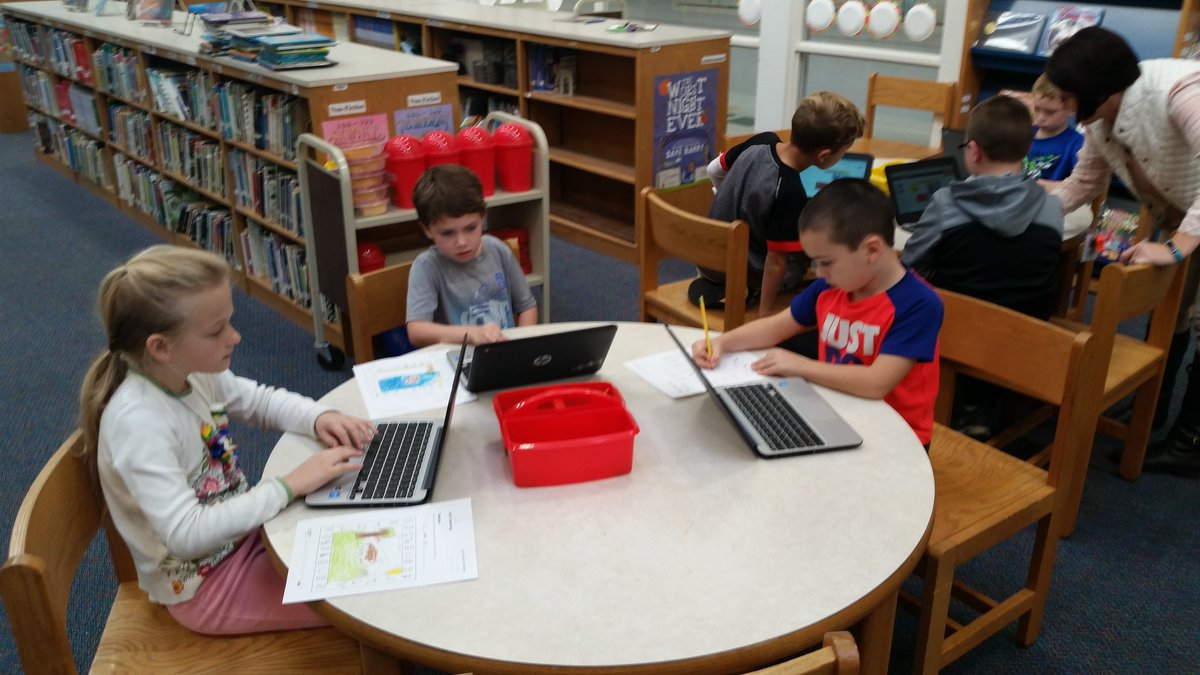 suzcogs's tweet photo. Animal Dictionaries in technology! #Mashpee #cogskids #team166 @GoogleForEdu https://t.co/385ELNuQVx