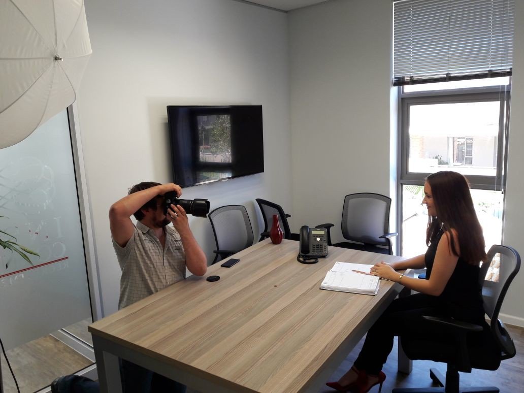EmmaLiversage's tweet photo. #photoshoot #work #Website #BlessedAndGrateful #BehindTheScenes #InsightConnection #JuniorConsultant #2017 https://t.co/YJun6ZSbxO
