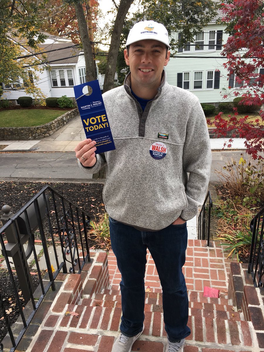 ONeillandAssoc's tweet photo. Chris from OA volunteering in West Roxbury for the Martin J Walsh reelection campaign @MartyforBoston #ImWithMarty #TeamWalsh #GOTV https://t.co/3JbycaBCpo