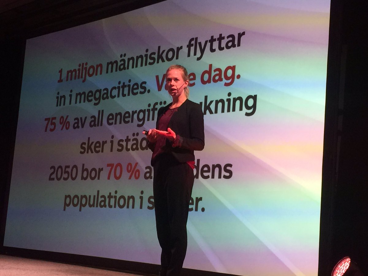 KvistEva's tweet photo. Lina Nord: Urbaniseringen ger oss möjlighet att bygga smartare! #ABBAbilitytour https://t.co/VyyDHPmMJH