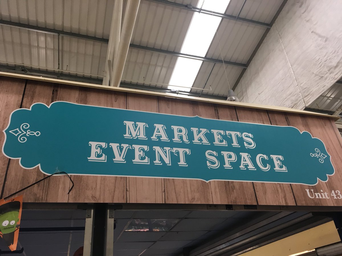 bdprintfair's tweet photo. So excited for The Winter Bradford Print Fair @ Oastler ❄️ part of #ToTXmas with @thebrickbox @Made_Bradford @itssoniaomg @thesparrowbd1 https://t.co/xFO9FLIm1z