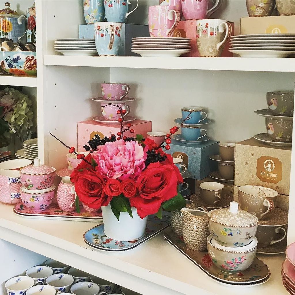 dianneteashop's tweet photo. Our new Pipstudio collection is in stock now! New arrivals #teaparty #pipstudio #teapots #teacups #teaplates https://t.co/jbhUuvVjqn https://t.co/KodQHgc4bu