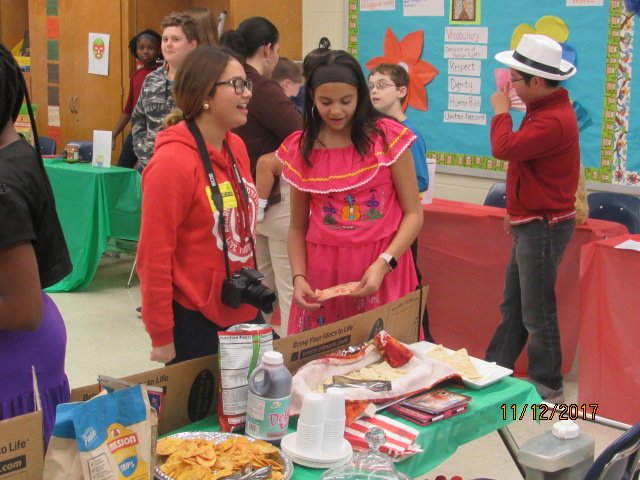 BTMSTigers's tweet photo. Benjamin Tasker Celebrate Hispanic Heritage Month.
Ms. Cuthbertson's TAG Students @PGCPSTAG @PGCPSCEO @TaskerPtso @TaskerAva @DrDougAnthony https://t.co/ZUUAxYm4Jx