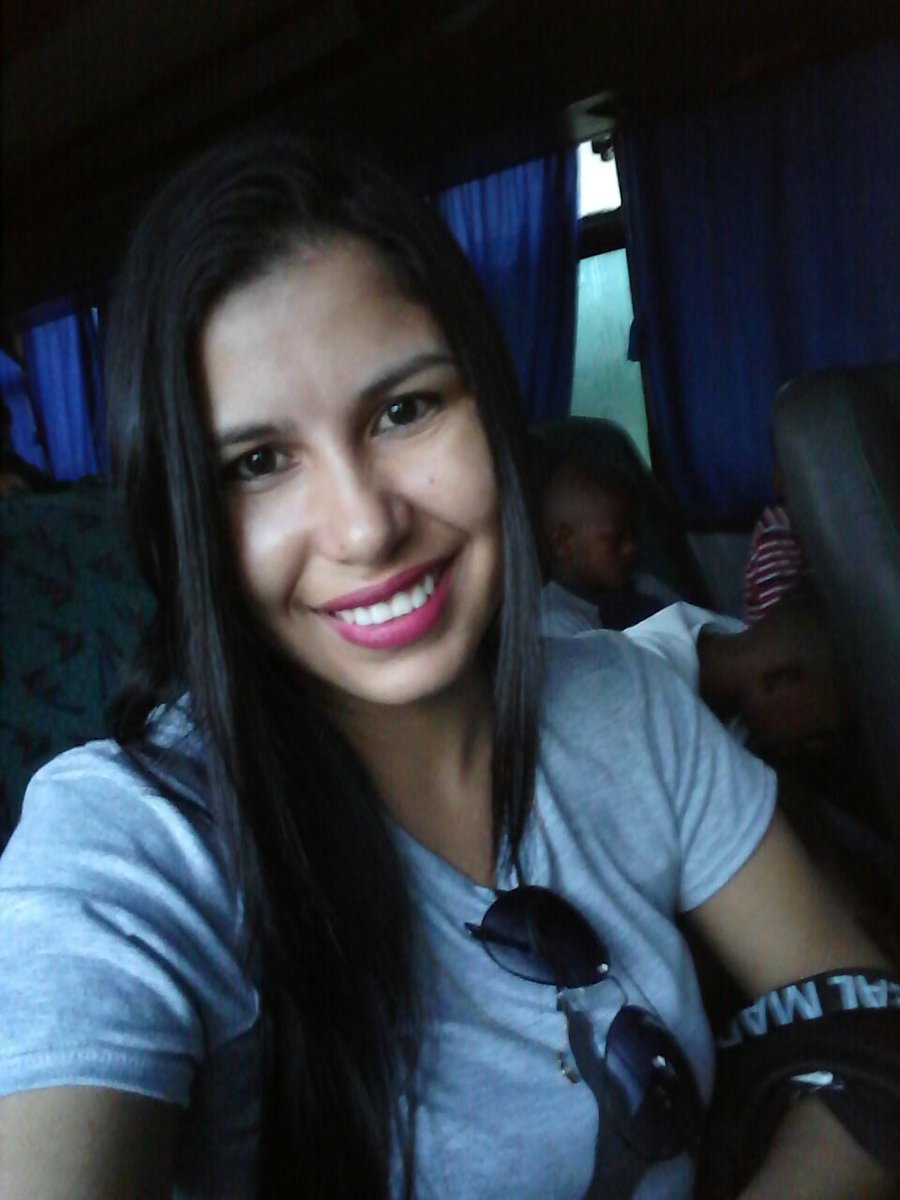 3eliscantillo's tweet photo. apoyando a mis niños en el carmen de bolivar. https://t.co/gBeTlTW4id
