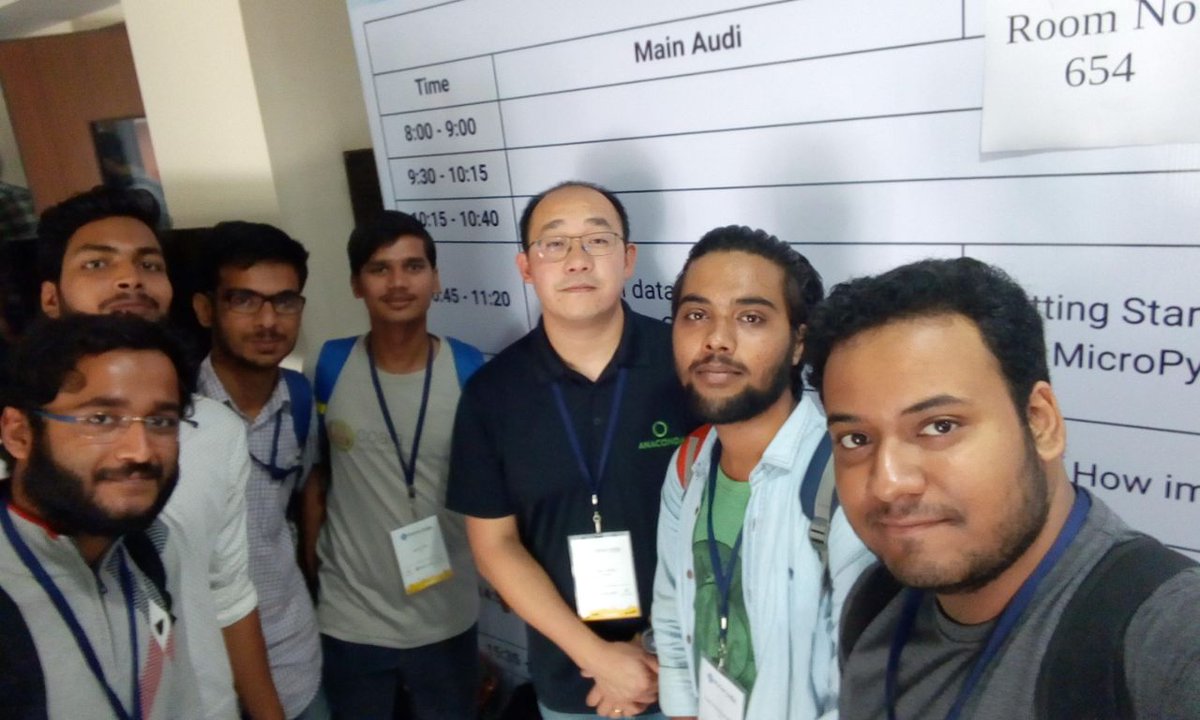 antisemantic's tweet image. Had the wonderful opportunity to meet @pwang at #pyconindia2017. Such an intelligent and humble personality. Thank You @Axios47 for the pic!