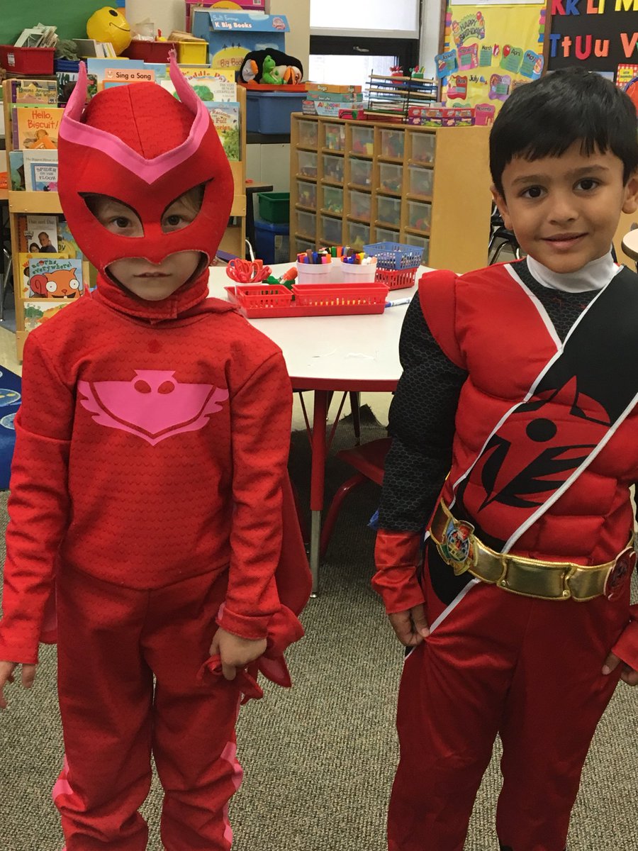 carolcollison1's tweet photo. Kindergarten superhero’s! #LHEPride https://t.co/sITge0NtQX