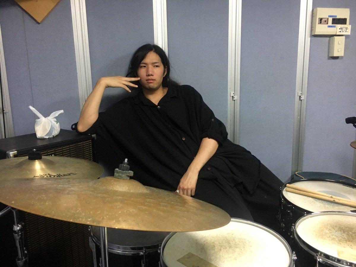 astlogy's tweet photo. 練習終わったでー！！

12月には久々のバンドとしてのライブがあるし、
気合いは十分だい🏋️

是非見に来てくれよな(´Д` )ｲｪｧ

三枚目はいかちゃんの新しいアー写だぞ☆

#ASTLOGY https://t.co/SBK3TOCO5n
