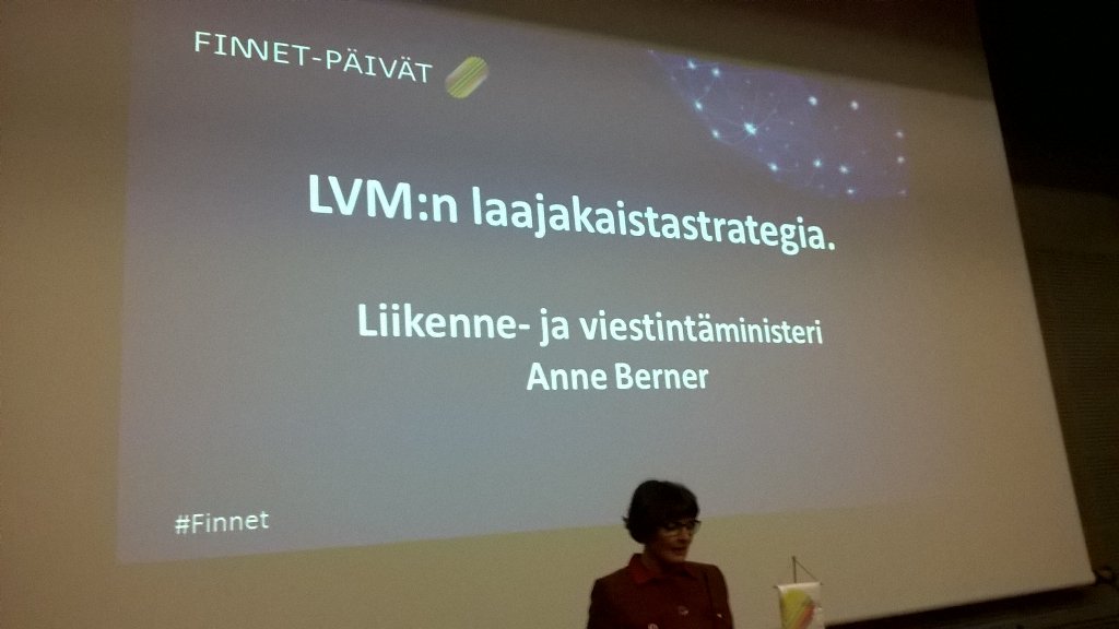 PauliPullinen's tweet photo. Ministeri Berner puhuu Finnet-päivillä. #Finnet https://t.co/Ci1VlmabhC