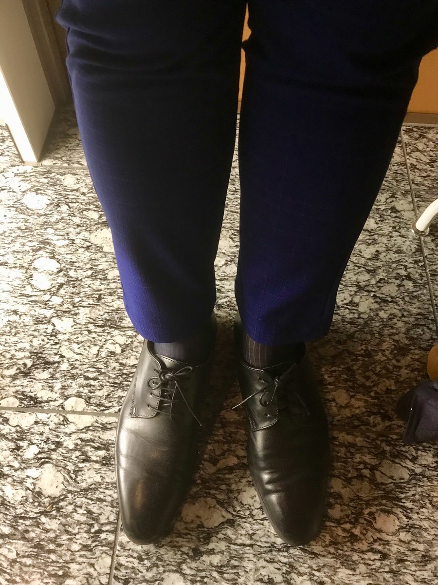 suitsfetish's tweet photo. 今日かなりムラムラしてて三回抜きましたwww。チャックから出したちんぽを。。。^ ^ https://t.co/RsrRAwONpT