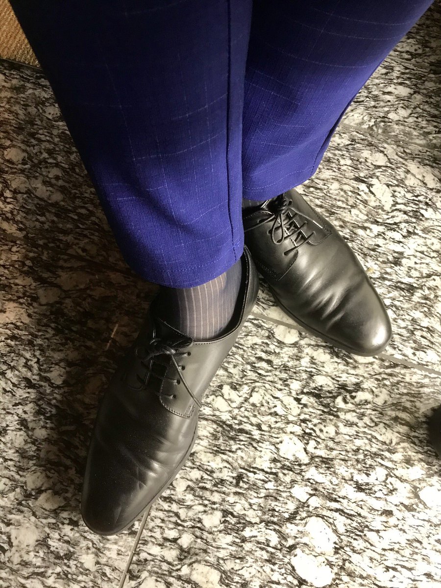 suitsfetish's tweet photo. 今日かなりムラムラしてて三回抜きましたwww。チャックから出したちんぽを。。。^ ^ https://t.co/RsrRAwONpT