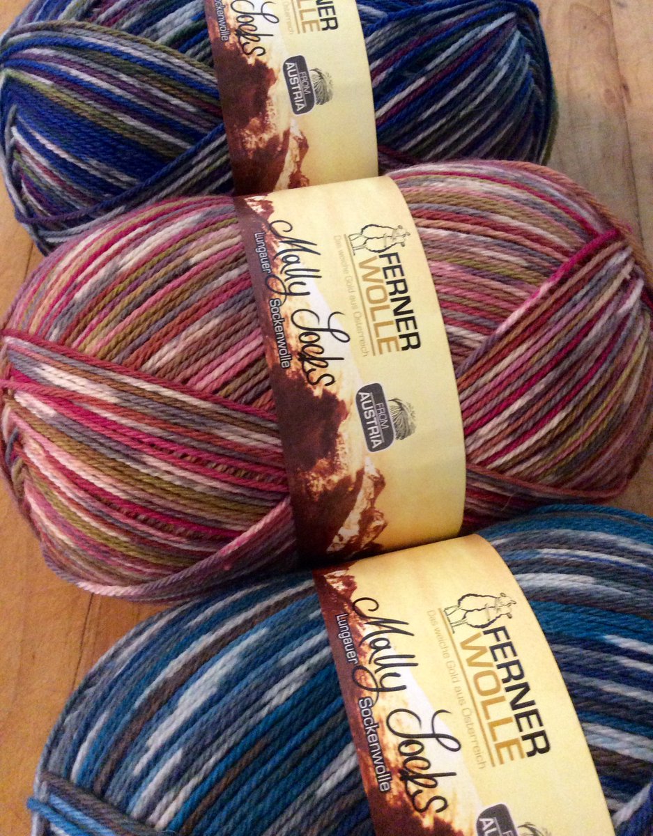 Now in stock : Ferner Mally Socks, in three cozy new colourways. 😍 fischerwool.com/contact/ferner… #sockyarn