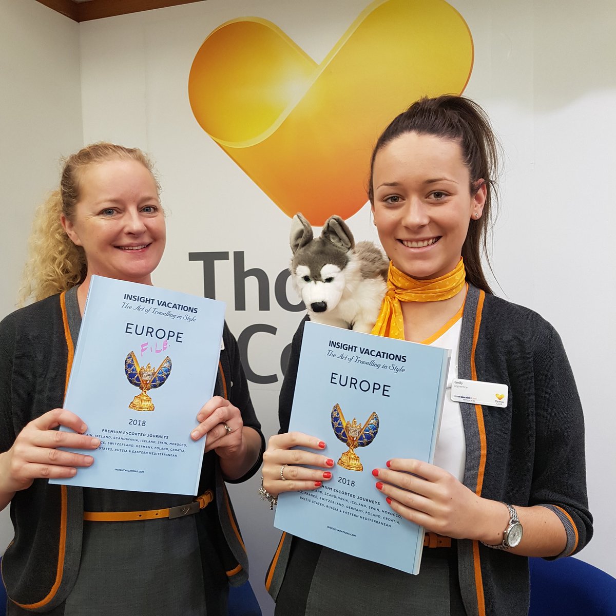 GretaStonestree's tweet photo. Zoe and Emily loved hearing about Insights authentic dining experiences and lots more Husky love here #insightfoodie #insighthusky https://t.co/Nf6kqNM6VK