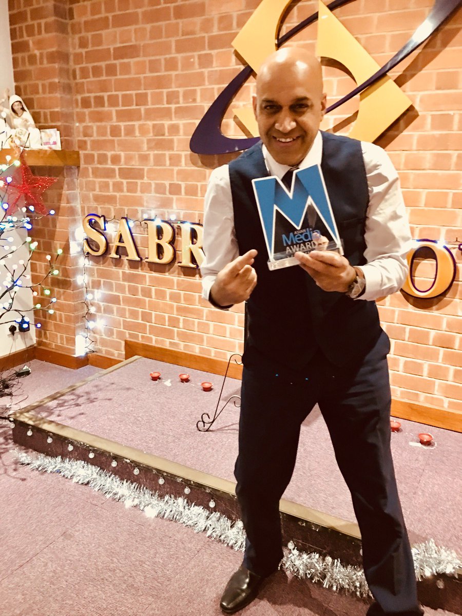 KASHKUMAR's tweet photo. Meeting done in #Löndon time for @SabrasRadio #hitstation 6pm on #628show 🎧🎶🇬🇧 https://t.co/TbdNrFd3ai