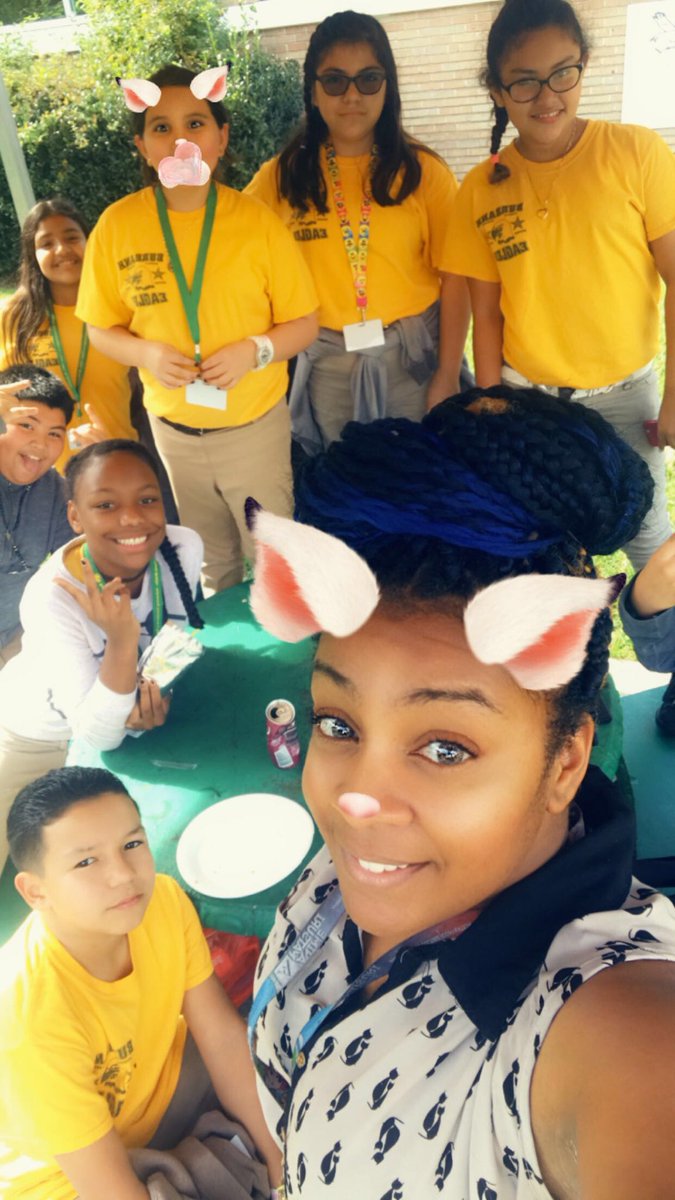 JasmineHaverly2's tweet photo. My homeroom raised the most money for the Breast Cancer Awareness challenge! #hisd #mrshaverlyskids #hisdbuzz https://t.co/zuVmDCK2R7