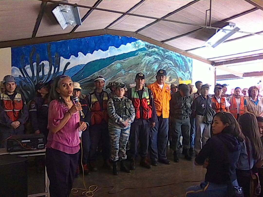 bomberos_merida's tweet photo. #07N Todo un éxito el II Simulacro Mcpio #Sucre Mérida @cnb_merida apoyando a @PCSucreMRD y #AulaSismica @FUNVISIS https://t.co/9gTzkxxzLf