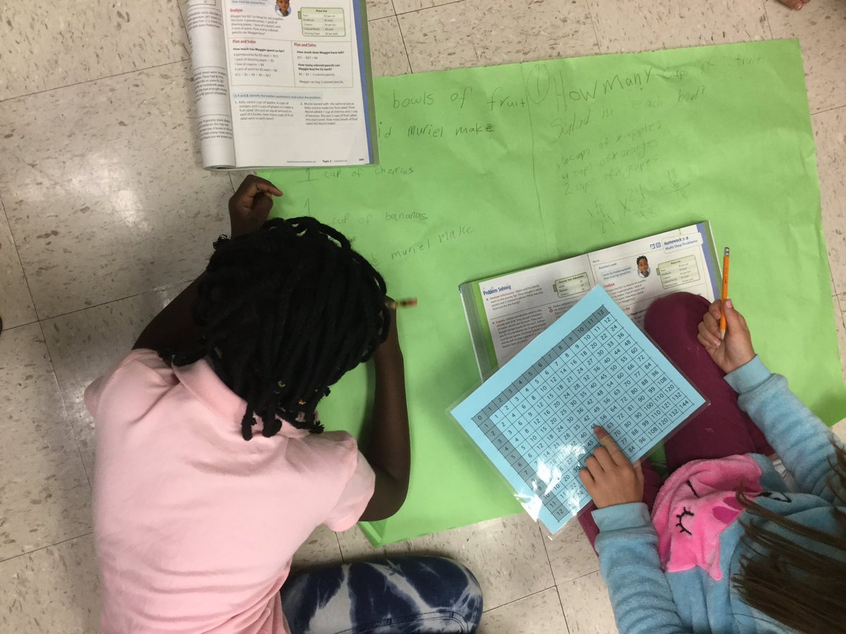SharpJ4thNISD's tweet image. Students collaborate to solve multi-step word problems! #CNEpawsup