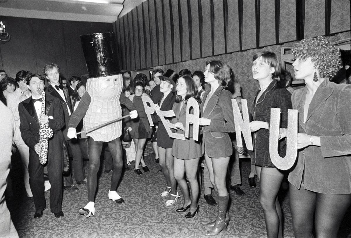 SkotArmstrong's tweet image. #ElectionPlatform P for Performance, E for Elegance, A for Art, N for Nonsense, U for Uniqueness, and T for Talent. bit.ly/2zolPTn